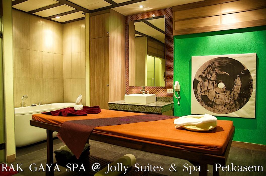 Jolly Suites&Spa Petkasem Haōhng Khēm Exteriör bild