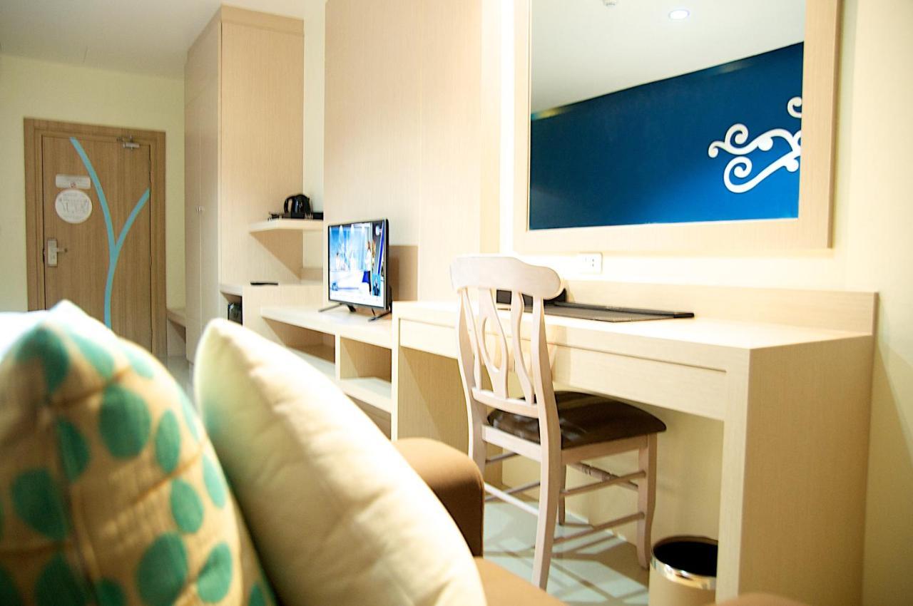 Jolly Suites&Spa Petkasem Haōhng Khēm Exteriör bild