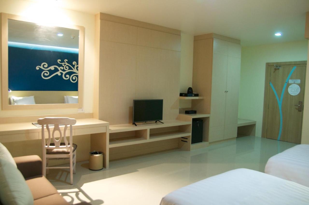 Jolly Suites&Spa Petkasem Haōhng Khēm Exteriör bild