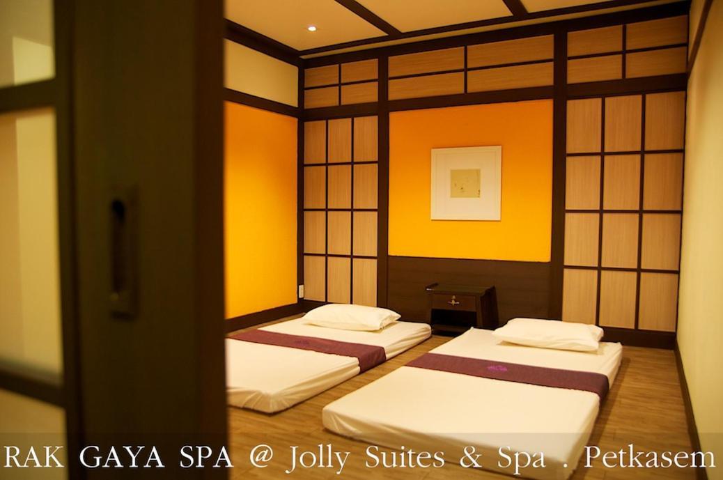 Jolly Suites&Spa Petkasem Haōhng Khēm Exteriör bild